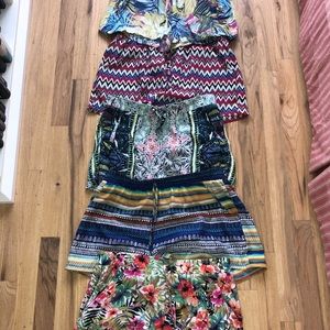 Bundle of 5 pairs of comfy, patterned shorts!